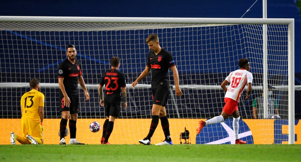 Atletico Madrid's Koke and teammates look dejected after RB Leipzig's Dani Olmo scored the first goal for his side at Estadio Jose Alvalade in Lisbon August 13, 2020. u00e2u20acu201d Picture by Lluis Gene/Pool via Reuters