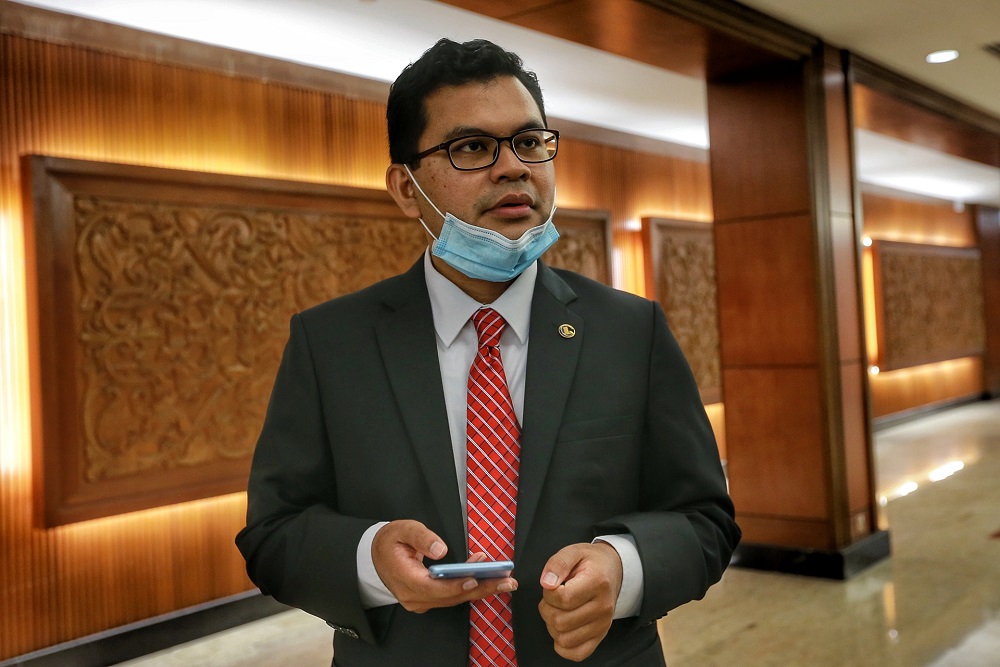 Johor Baru MP Akmal Nasir is pictured at the Parliament building August 10, 2020. u00e2u20acu201d Picture by Ahmad Zamzahuri