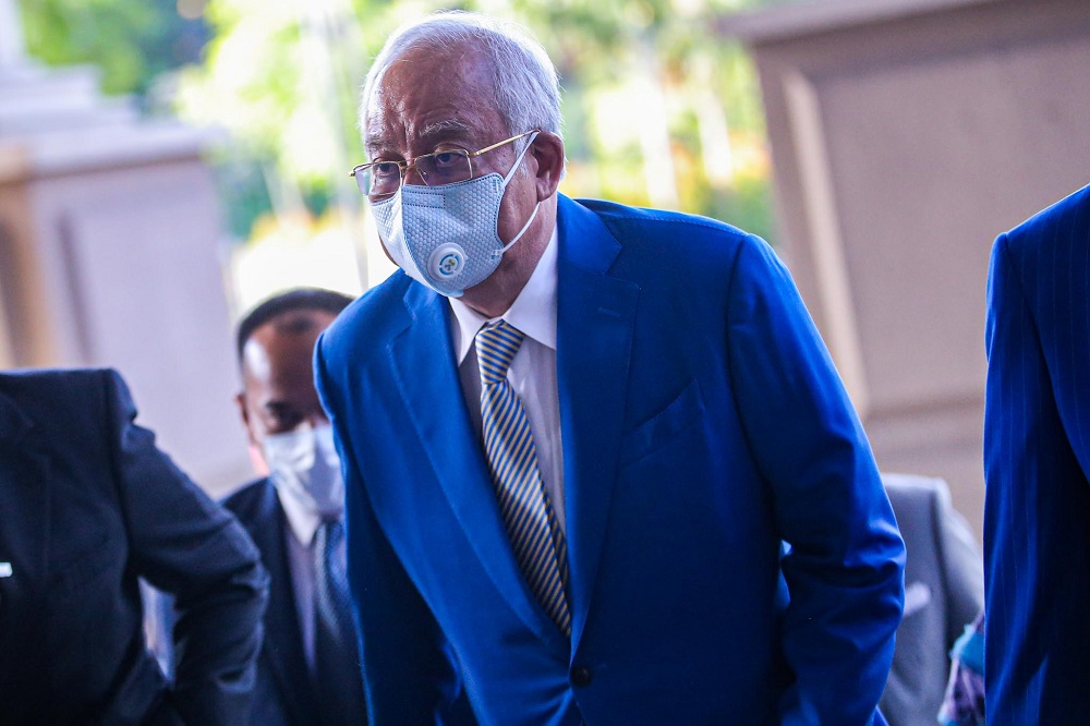 Datuk Seri Najib Razak is pictured at the Kuala Lumpur High Court August 10, 2020. u00e2u20acu201d Picture by Hari Anggara