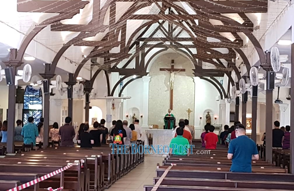 On July 31, the Catholic Archdiocese here announced that all daily, Sunday masses and services in parishes were temporarily suspended after Kuching was declared a Covid-19 red zone on July 28. u00e2u20acu201d Borneo Post Online file pic