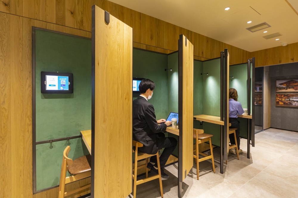 Starbucks has opened a store in Tokyo with private booths that businesspeople can reserve. u00e2u20acu201d Image Courtesy of Starbucks Japan
