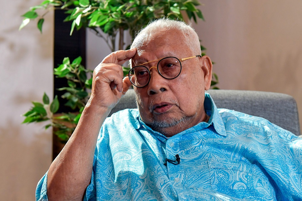 Tun Dr Mohamed Salleh Abas speaks to reporters at his home in Kuala Lumpur August 19, 2020. u00e2u20acu2022 Bernama pic