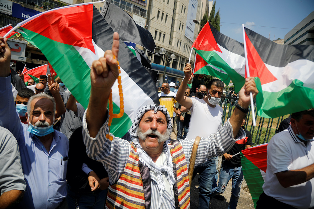 Palestinians take part in a protest against the United Arab Emiratesu00e2u20acu2122 deal with Israel to normalise relations, in Nablus in the Israeli-occupied West Bank August 14, 2020. u00e2u20acu201d Reuters pic