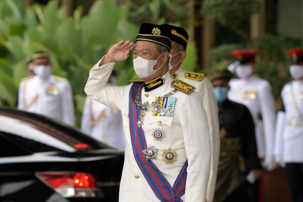 Prime Minister Tan Sri Muhyiddin Yassin salutes members of the Royal Malay Regiment at Istana Melawati , Putrajaya August 17, 2020. u00e2u20acu201d Bernama pic