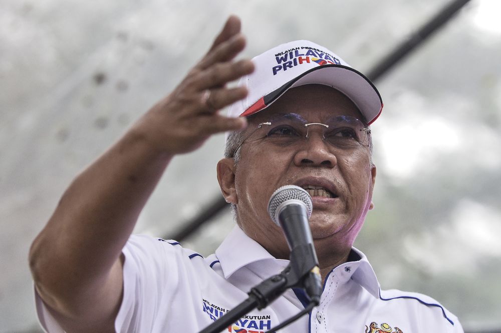 Federal Territories Minister Tan Sri Annuar Musa speaks during the launch of GoKL Busu00e2u20acu2122 new route in Jalan Ipoh, Kuala Lumpur August 28, 2020. u00e2u20acu201d Picture by Miera Zulyanan