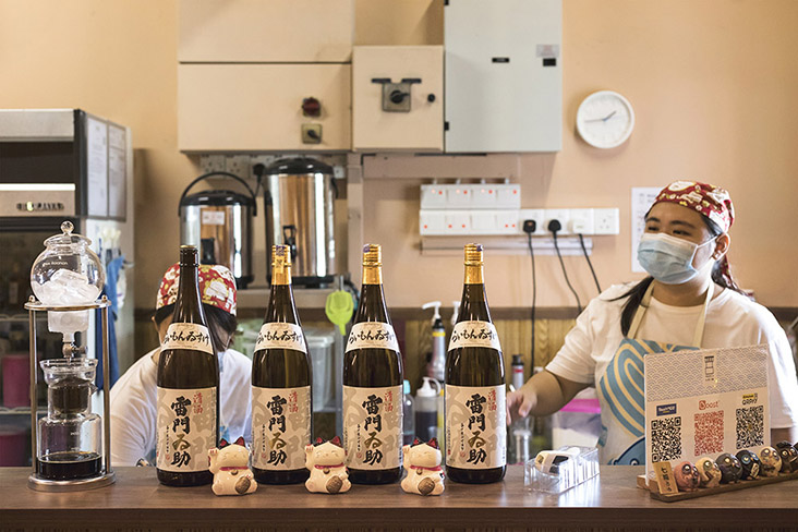 Café Yamatatsu evokes the ambience of a Japanese diner.