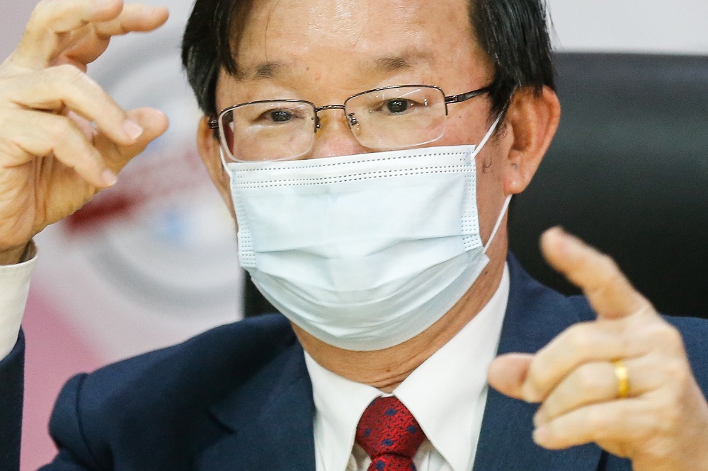 Penang Chief Minister Chow Kon Yeow speaks to the press on the closure of Pg Care Apps during the press conference at Komtar, Penang August 5, 2020. u00e2u20acu201d Picture by Sayuti Zainudin