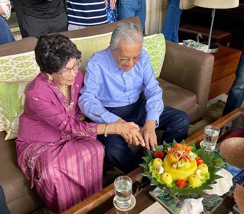 Tun Dr Mahathir Mohamad and his wife Tun Dr Siti Hasmah Mohd Ali celebrate their 64th wedding anniversary August 5, 2020. u00e2u20acu201d Picture via Facebook/marina.mahathir