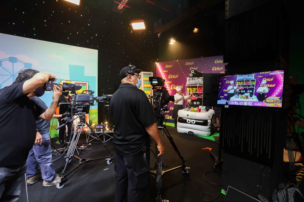 A studio crew filming a virtual getai show. — TODAY pic