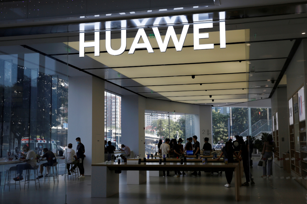 People are seen inside a Huawei store at a shopping mall in Beijing, China July 14, 2020. u00e2u20acu201d Reuters pic 