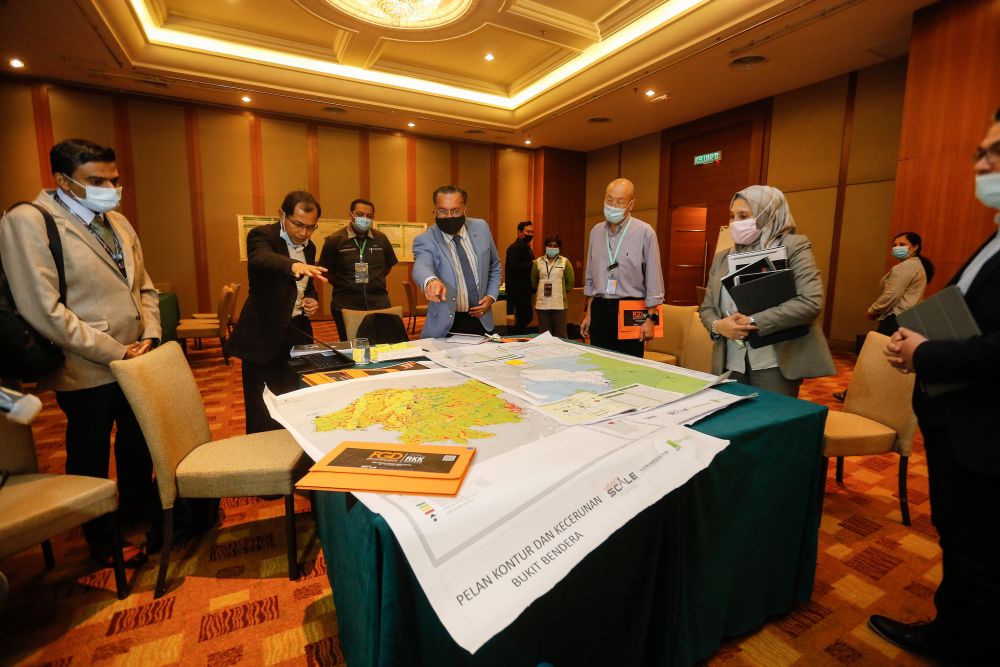 Penang exco Jagdeep Singh Deo looks at a draft version of the Penang Hill Special Area Plan at Cititel Penang in George Town August 25, 2020. u00e2u20acu201d Picture by Sayuti Zainudin