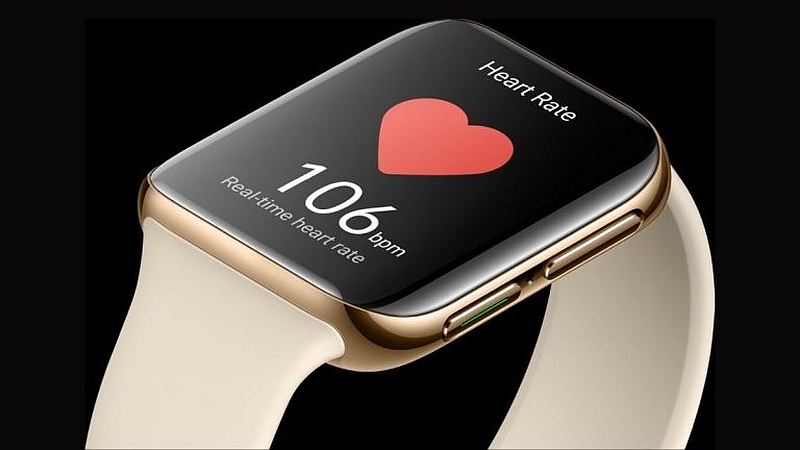 The global variant of the Oppo Watch looks very much inspired by the Apple watch. u00e2u20acu201d SoyaCincau image