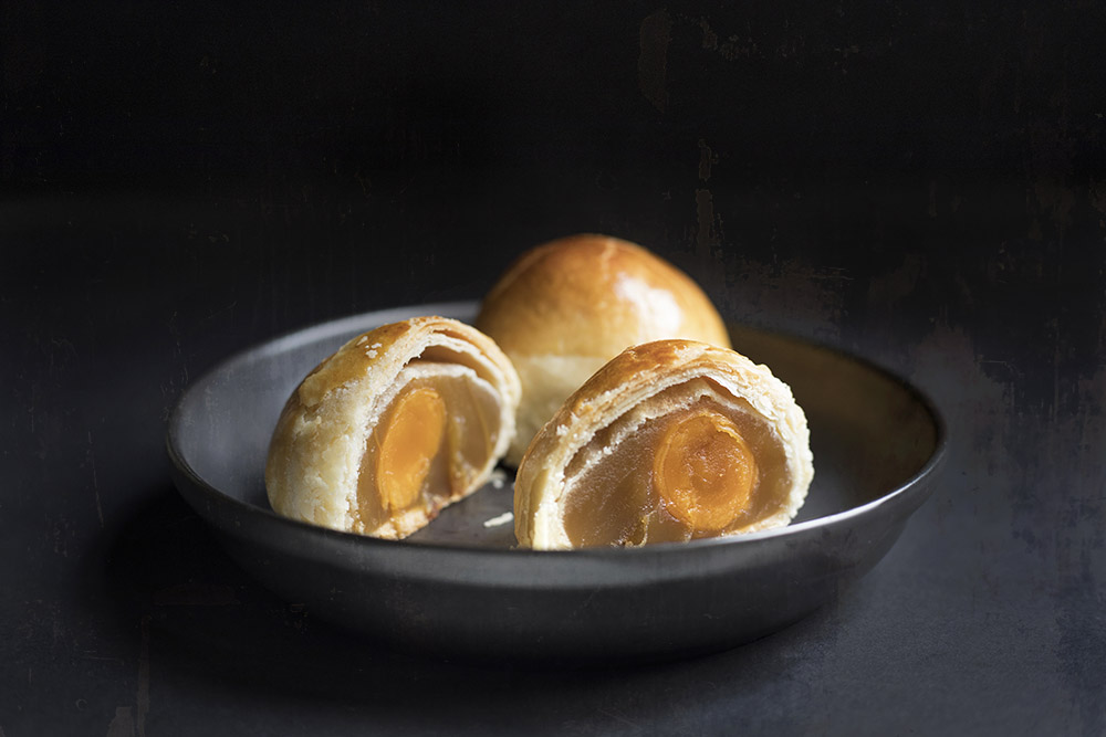 Does the flaky 'dan wong sou' in Ipoh count as a mooncake?