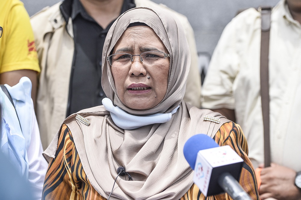 Parti Putra Malaysia deputy president Datuk Hamidah Osman speaks to reporters outside the MACC headquarters in Putrajaya September 2, 2020. u00e2u20acu201d Picture by Miera Zulyana