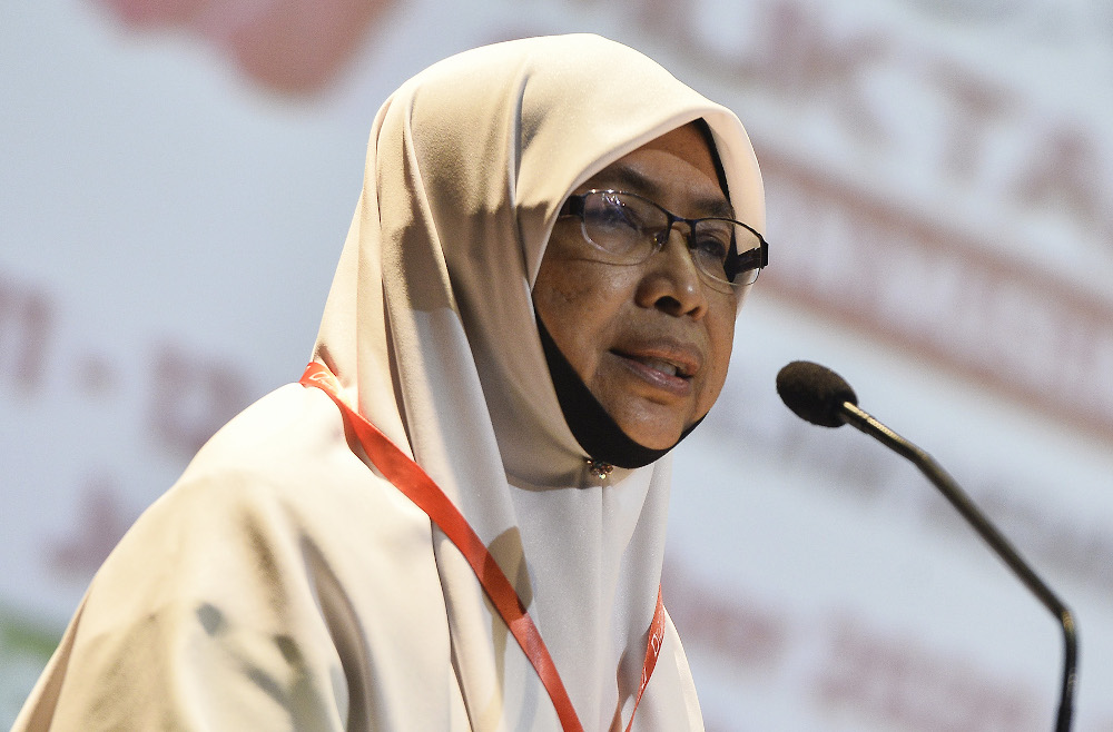 PAS Muslimat (Women) chief Nuridah Mohd Salleh speaks during the annual PAS Muktamar in Kuala Lumpur September 11, 2020. u00e2u20acu201d Picture by Miera Zulyana