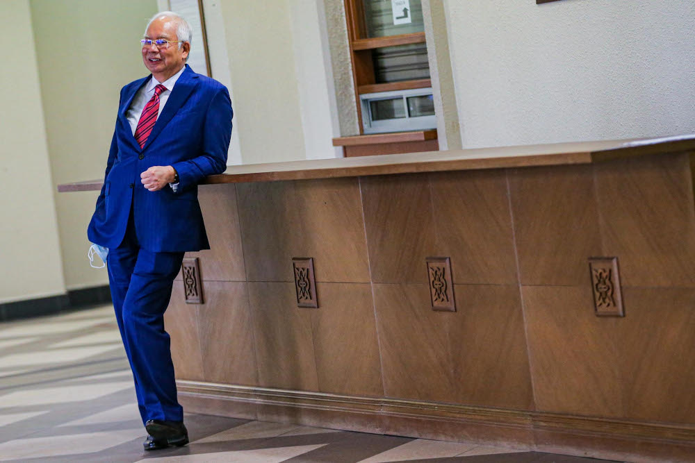 Former prime minister, Datuk Seri Najib Razak is pictured at Kuala Lumpur High Court on September 14, 2020. u00e2u20acu201d Picture by Hari Anggara