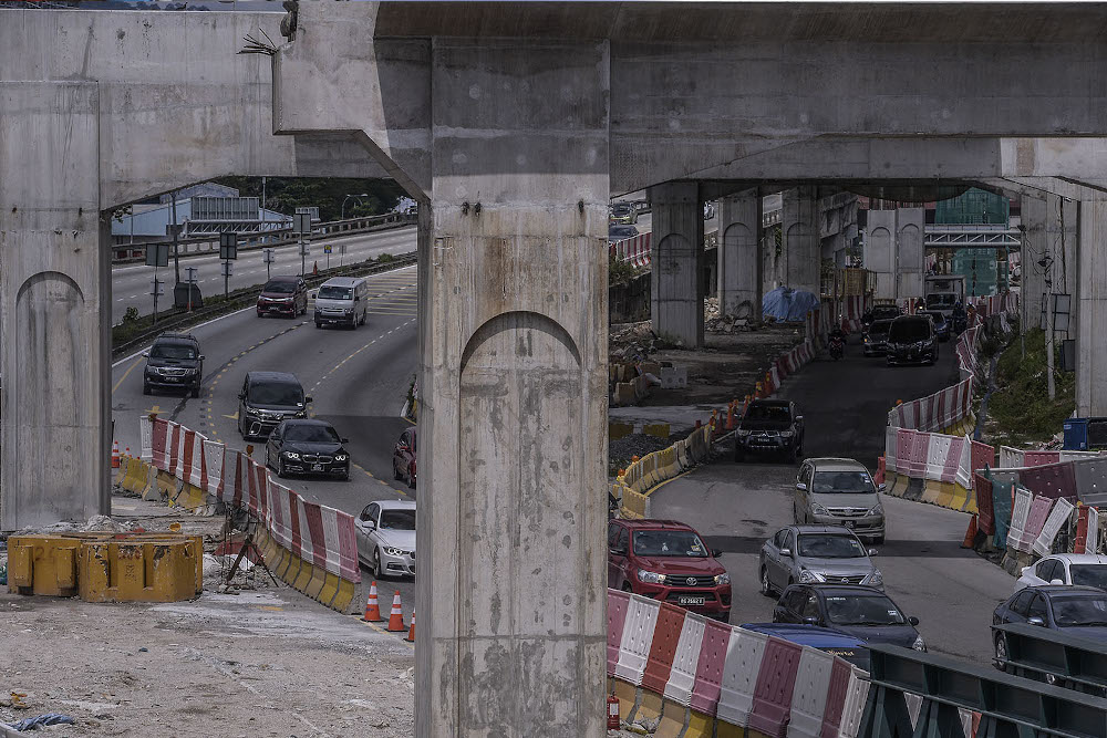 The current state of construction structures during todayu00e2u20acu2122s survey at Sungai Besi-Ulu Klang Elevated Expressway (SUKE), Kuala Lumpur September 21, 2020. u00e2u20acu201d Picture by Hari Anggara