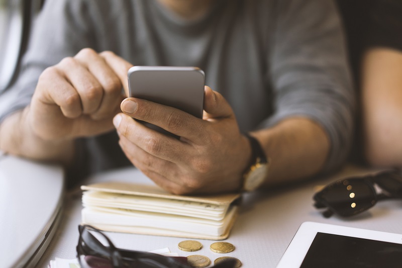 Purchasing a pricey new phone is never an easy decision to make, which is why some bundle plans offer a smarter alternative to paying those steep prices upfront. u00e2u20acu201d  AFP pic