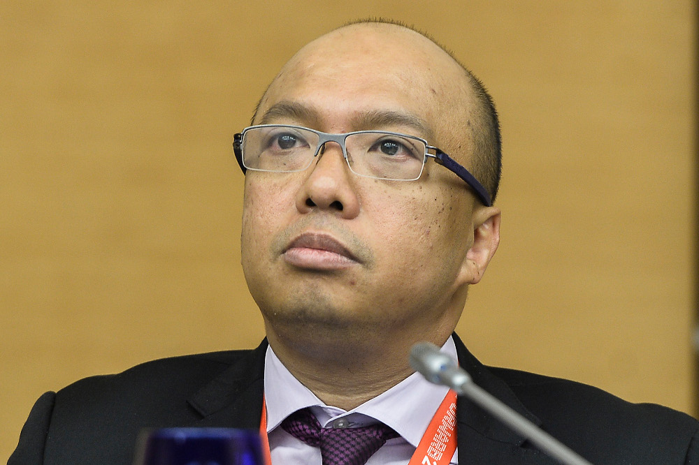 CIMB CEO Datuk Abdul Rahman Ahmad said borrowers should approach the banks now before they run into difficulties in making loan repayments when the moratorium ends on September 30. u00e2u20acu201d Picture by Miera Zulyanan