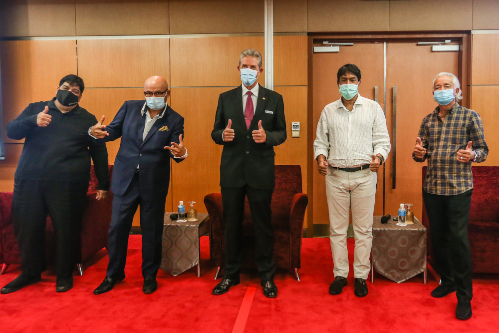 BAC Education group MD Rajasingham, Datuk Harith Iskander, KL Convention Centre GM Alan Pryor, PR Worldwide MD Para R, and Persatuan Pemuzik Tempatan Selangor president Francis Danker in Kuala Lumpur, September 3, 2020. u00e2u20acu201d Picture by Firdaus Latif