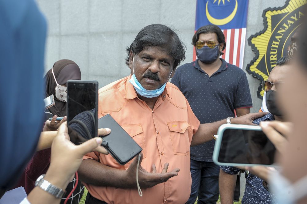 Former MIC Sungai Siput division chief M. Lokanathan speaks to reporters at the MACCu00e2u20acu2122s headquarters in Putrajaya September 15, 2020. u00e2u20acu201d Picture by Shafwan Zaidon