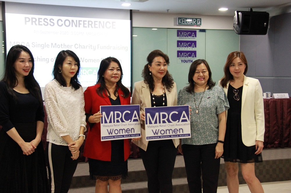 (From left) MRCA women division committee, Steffanie Chua, Khatherine Lim, Lim, Tay, vice president Valerie Choo and council member, Christine Tan. — Picture by MRCA 