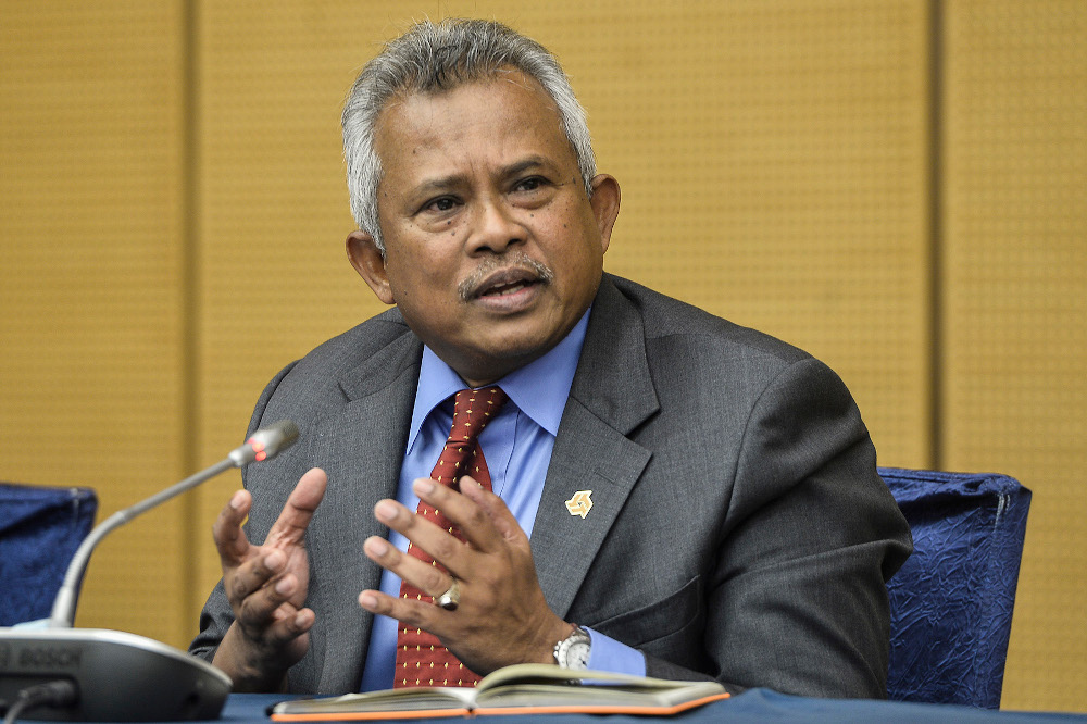 Bank Rakyat CEO Datuk Rosman Mohamed said other efforts by Bank Rakyat include sending out text messages to borrowers, opening branches even on weekends. — Picture by Miera Zulyana