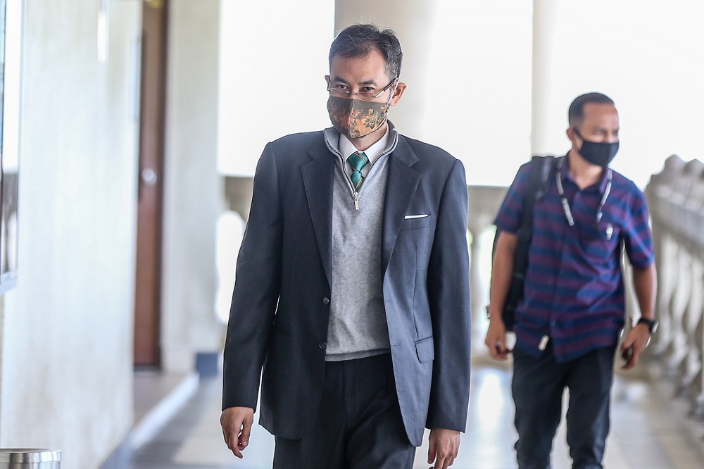 Former 1MDB CEO Datuk Shahrol Azral Ibrahim Halmi is pictured at the Kuala Lumpur High Court on September 2, 2020. u00e2u20acu2022 Picture by Firdaus Latifn
