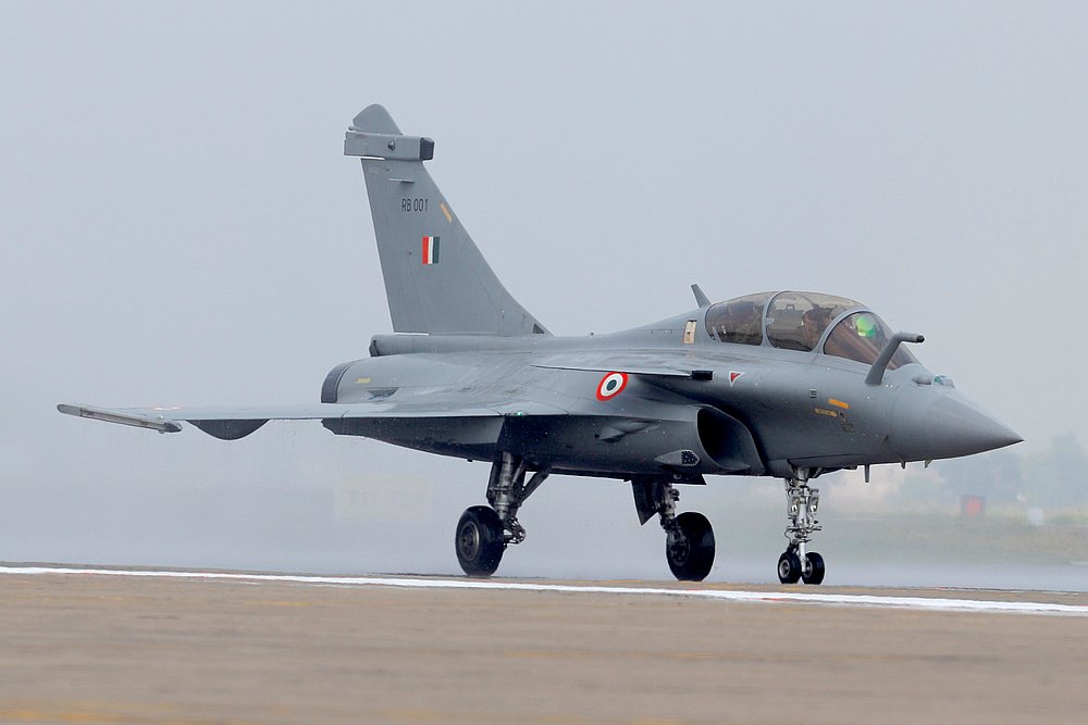Rafale fighter jet taxis on the tarmac during its induction ceremony at an air force station in Ambala, India September 10, 2020. u00e2u20acu201d Reuters pic