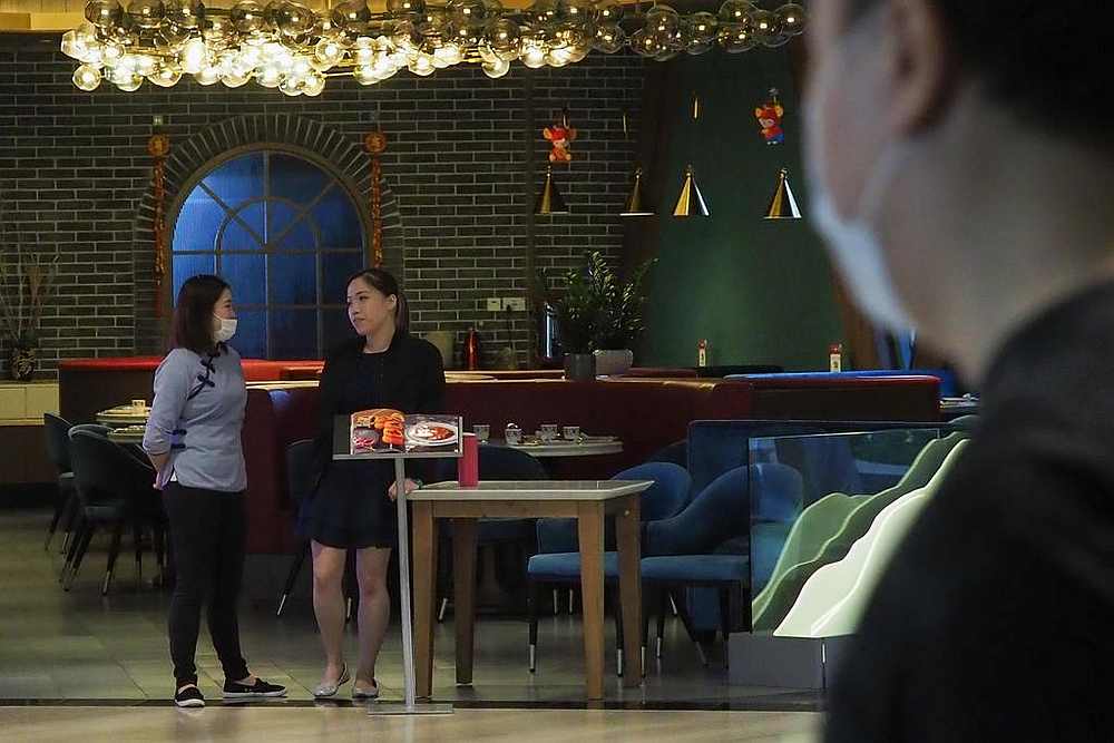 Between April to July this year, more than 1,800 individuals have found jobs or taken up new roles in the food sector through Workforce Singaporeu00e2u20acu2122s (WSGu00e2u20acu2122s) programmes. u00e2u20acu201d TODAY pic