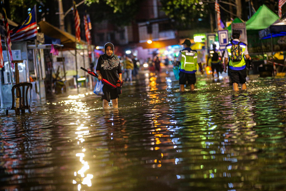 Kampung Baru hit by floods during the downpour September 10, 2020. u00e2u20acu201d Picture by Hari Anggaran