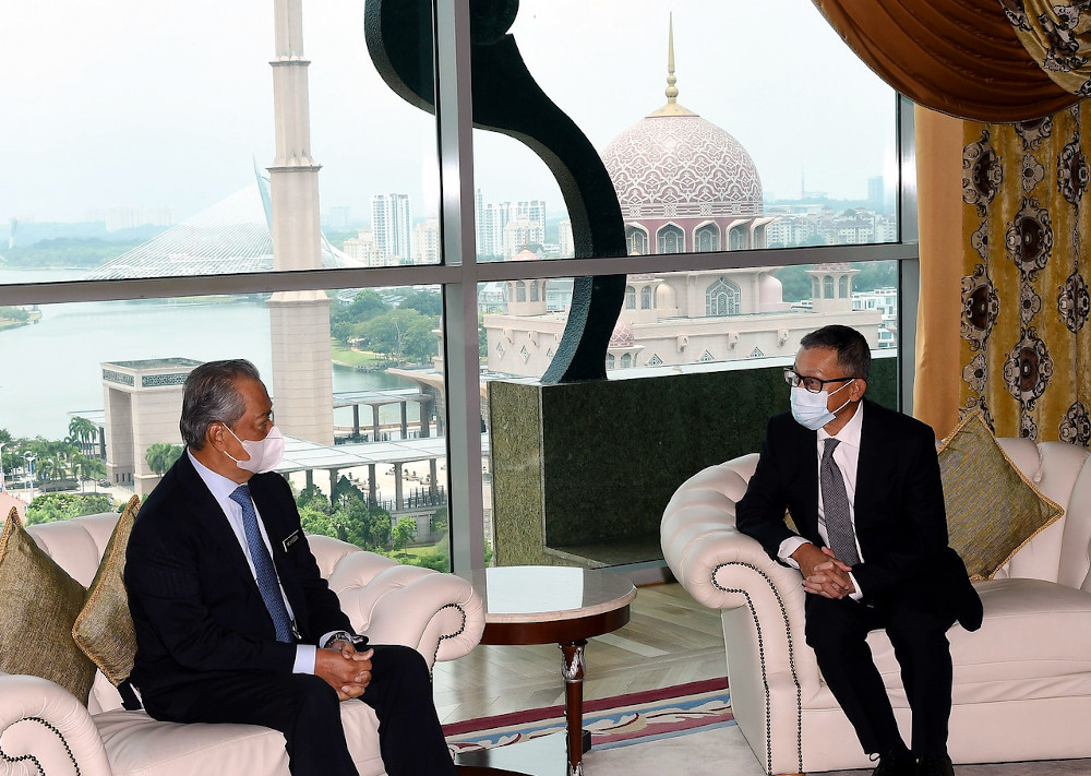 Outgoing Thai Ambassador to Malaysia Narong Sasitorn pays a farewell courtesy call on Prime Minister Tan Sri Muhyiddin Yassin in Putrajaya September 9, 2020. u00e2u20acu201d Bernama pic 
