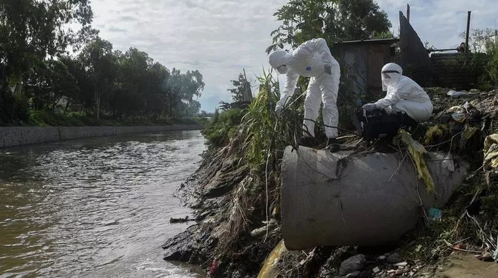 Researchers in Nepal collect samples of sewage dumped into a river to trace the coronavirus spread. u00e2u20acu201d AFP pic