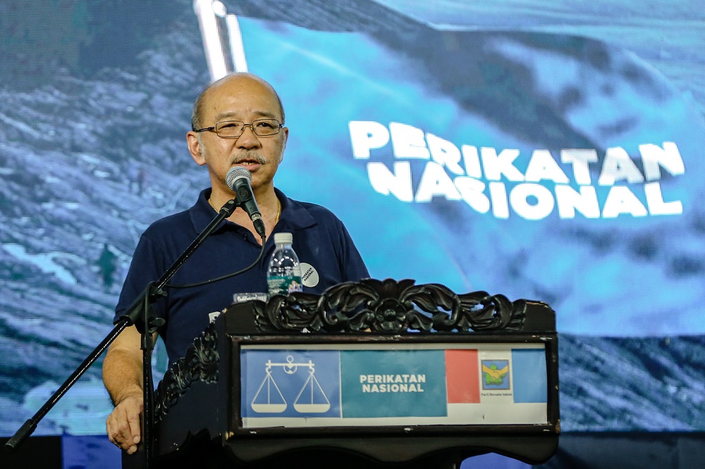 Sabah Progressive Party (SAPP) president Datuk Yong Teck Lee speaks while campaigning in Putatan Sabah September 24, 2020. u00e2u20acu2022 Picture by Firdaus Latif