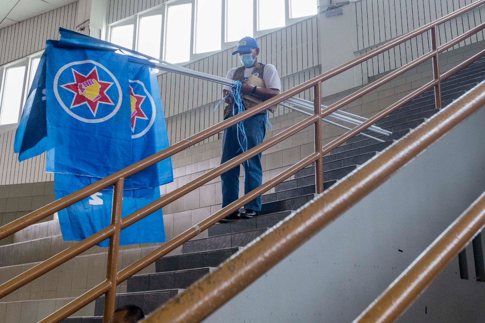 Parti Solidariti Tanah Airku (STAR) flags are pictured in Menggatal, Sabah September 22, 2020. — Picture by Firdaus Latif