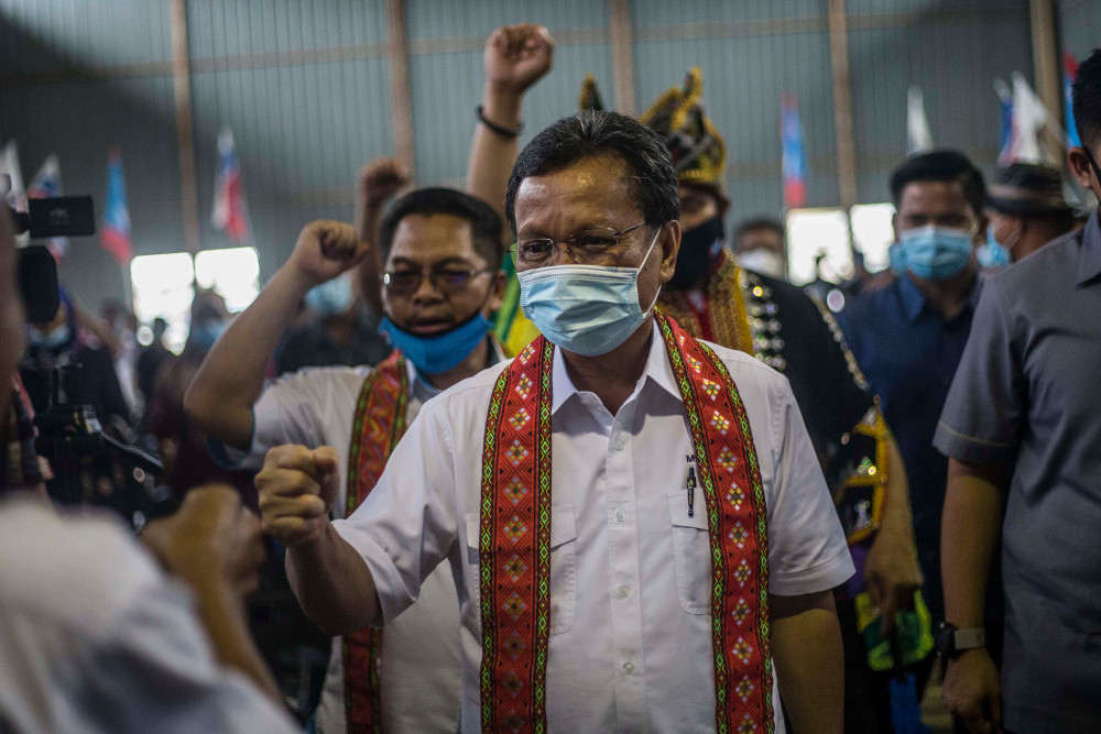 Parti Warisan Sabah (Warisan) president Datuk Seri Mohd Shafie Apdal gestures with his supporters while campaigning in Tempasuk, Kota Belud, Sabah, September 16, 2020. u00e2u20acu201d Picture by Firdaus Latif