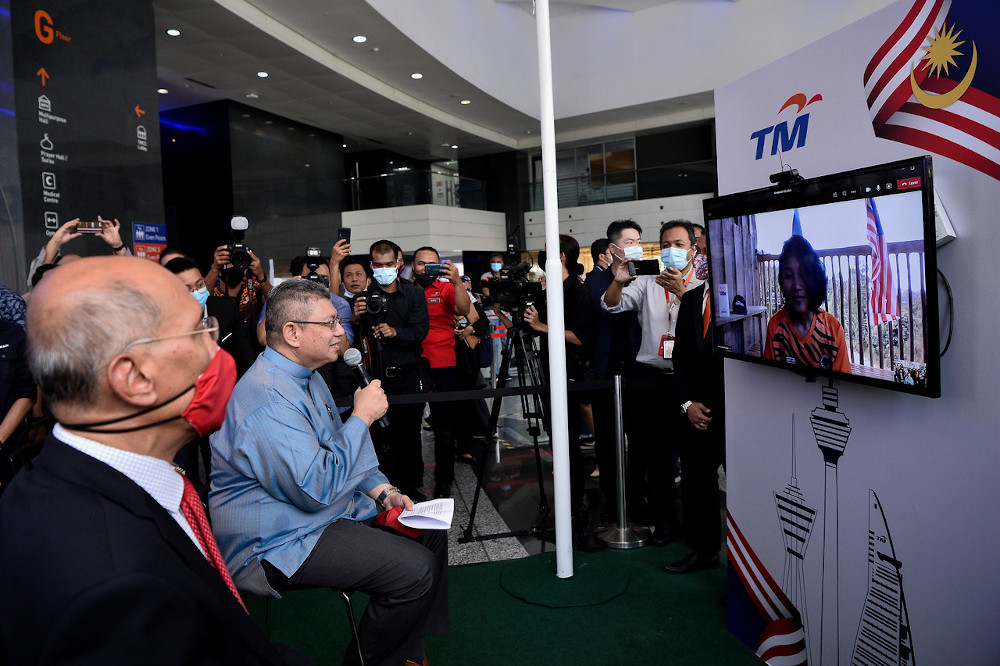 Veveonah Mosibin seen in a video call with Communications and Multimedia Minister Datuk Saifuddin Abdullah in Kuala Lumpur, August 21, 2020. u00e2u20acu201d Bernama pic 