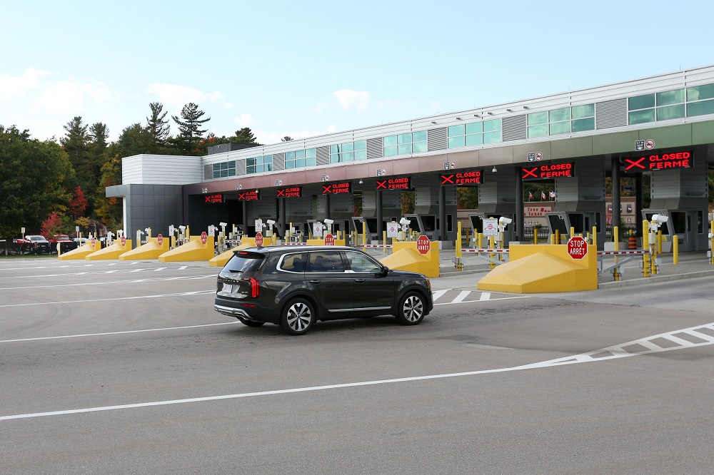 A car enters the Canadian checkpoints at the Canada-United States border crossing at the Thousand Islands Bridge in Lansdowne, Ontario September 28, 2020. u00e2u20acu201d Reuters pic
