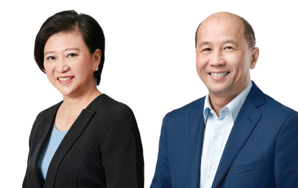 Singtel group CEO Chua Sock Koong (left) will retire on January 1, 2021, and will be succeeded by the CEO of Singtelu00e2u20acu2122s Singapore consumer business Yuen Kuan Moon (right). u00e2u20acu201d Picture courtesy of Singtel via TODAY
