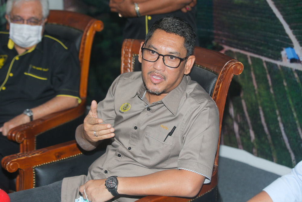Perak Mentri Besar Datuk Seri Ahmad Faizal Azumu speaks to the press at the launch of the Gopine processing and collection centre at RTC Gopeng October 8, 2020. u00e2u20acu201d Picture by Farhan Najib