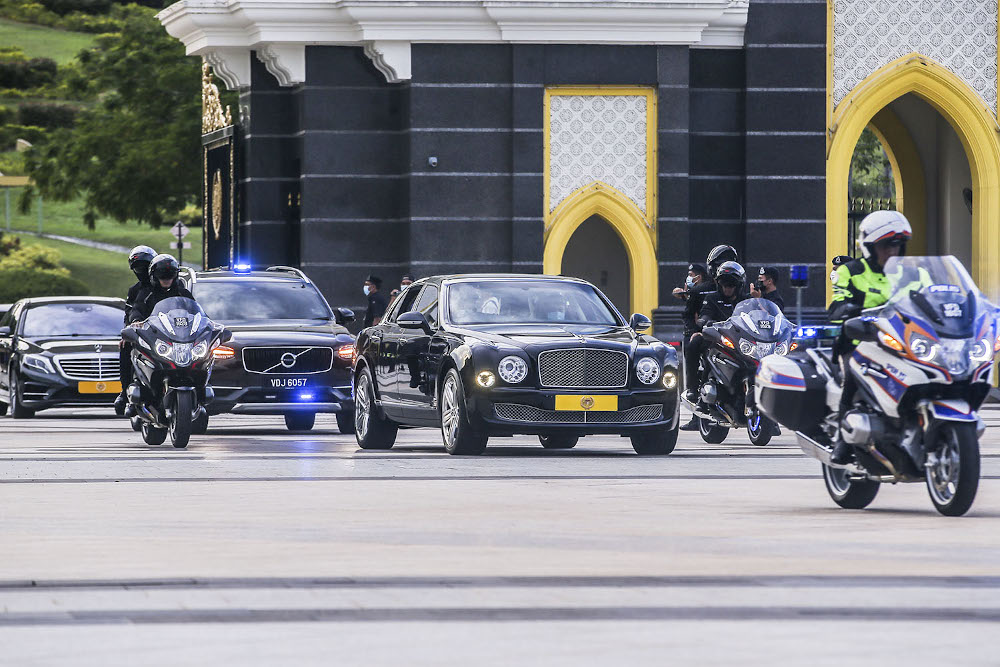 Yang di-Pertuan Agong Sultan Al-Abdullah Al-Mustafa Riu00e2u20acu2122ayatuddin Billah Shah leaves the National Palace after a special meeting of the Malay Rulers October 25, 2020. u00e2u20acu201d Picture by Hari Anggara