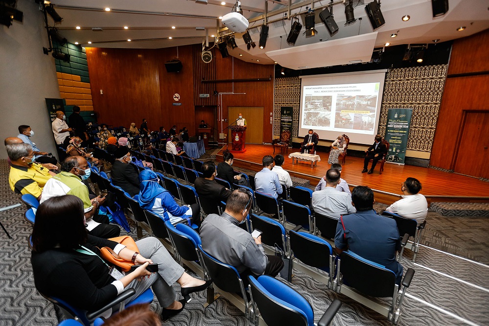 Penang Hill Corporation general manager Datuk Cheok Lay Leng delivers his speech at Komtar in George Town October 26, 2020.