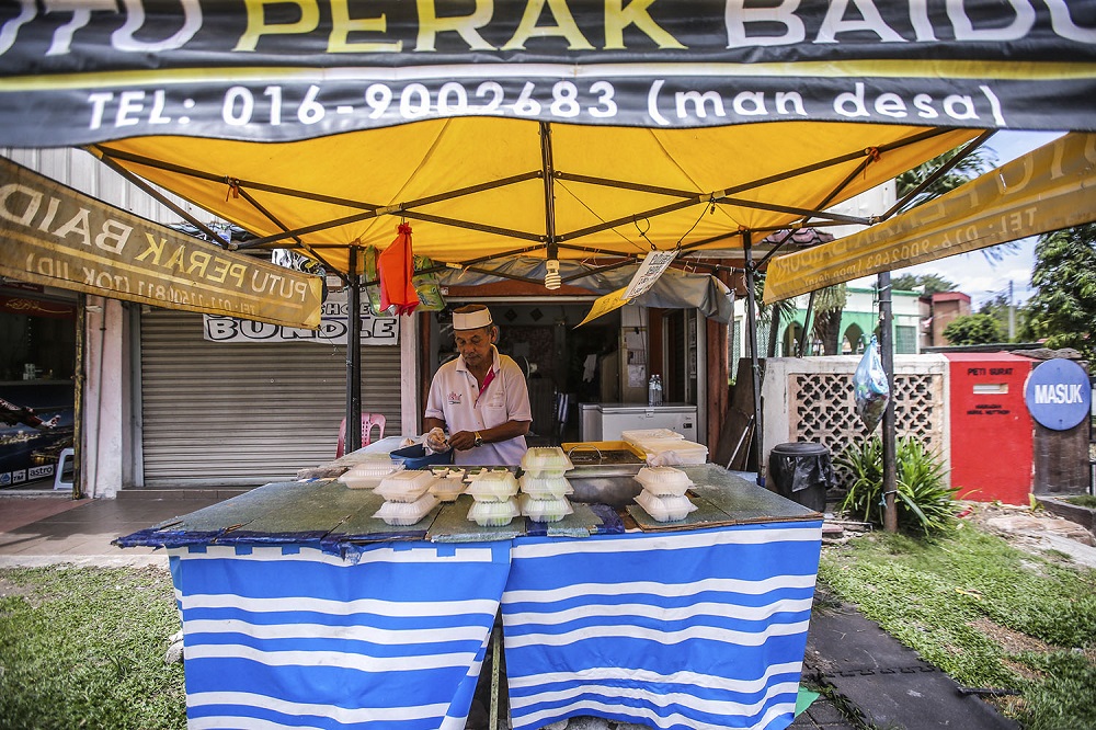 Mat Desa Awang said he is worried if he'll be able to pay his bills and feed his family. — Picture by Hari Anggara