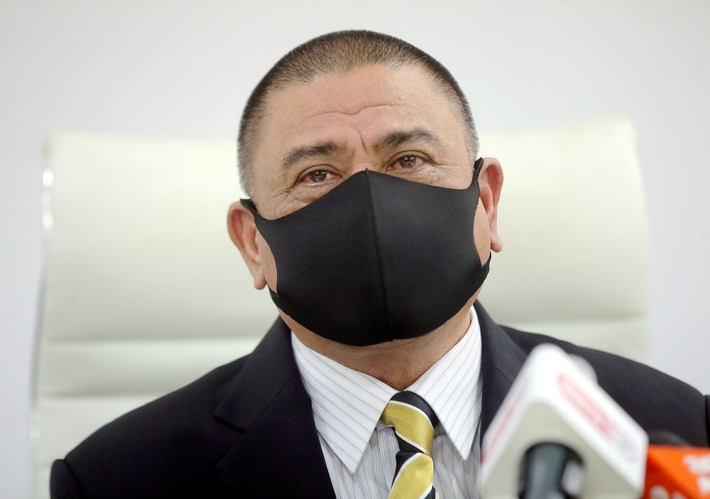 Perak Umno chairman Datuk Saarani Mohamad speaks to the press at the State Secretariat Building in Ipoh October 28, 2020. u00e2u20acu201d Picture by Farhan Najib