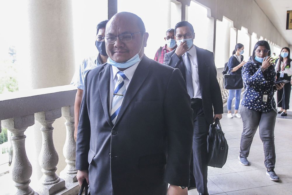 Lawyer Ariff Azami Hussein is pictured at the Kuala Lumpur High Court October 15, 2020. — Picture by Hari Anggara