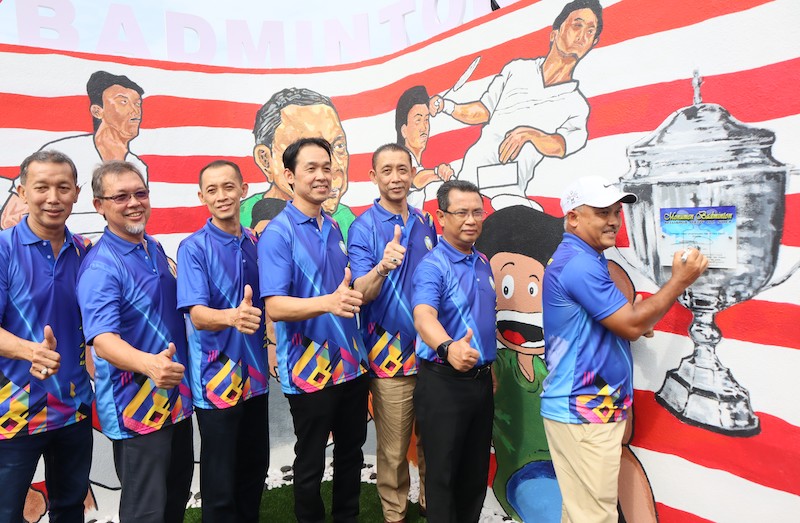 The Sidek brothers at the launch of the monument to remember their badminton legacy. u00e2u20acu201dTourism Selangor pic