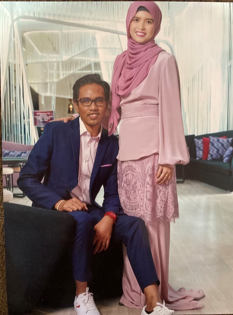Azlinda's husband, Mohamad Jamil Jusoh has always been supporting her with positive words of encouragement especially during her treatments. — Picture courtesy of Azlinda Tammatulmadzi  