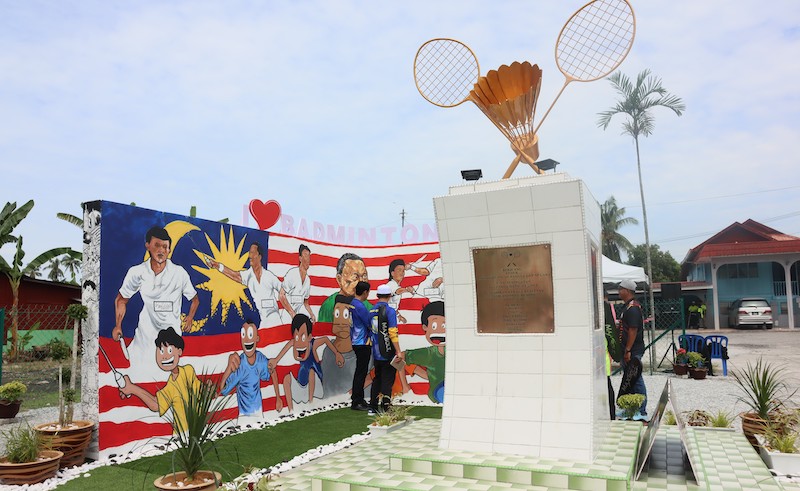 The Sidek brothers monument is open to all to visit and learn more about the five Sidek brothers. — Tourism Selangor pic
