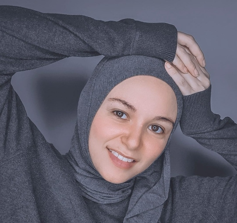 After five years of donning the hijab, Malaysian actress Sarah Hildebrand decided to remove it and announced her intention via Instagram on Wednesday. u00e2u20acu201d Picture via Facebook