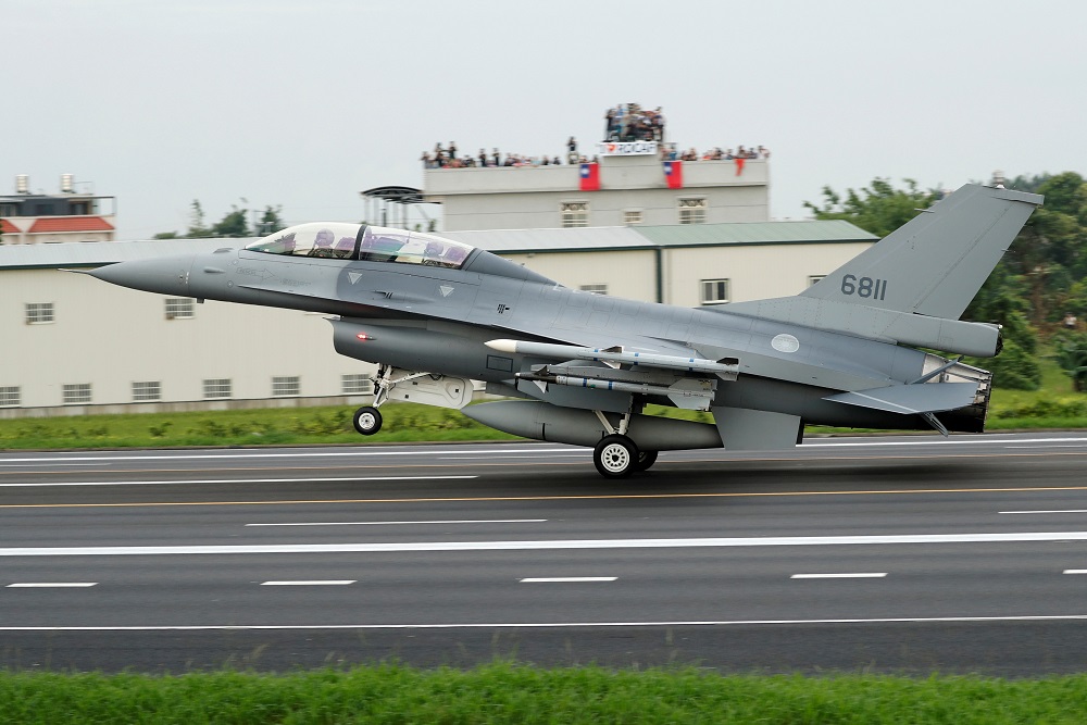 A Republic of China Air Force (ROCAF) F-16V fighter jet lands on a highway during the Han Kuang military exercise simulating the China's People's Liberation Army (PLA) invading the island, in Changhua, Taiwan May 28, 2019. u00e2u20acu2022 Reuters file pic